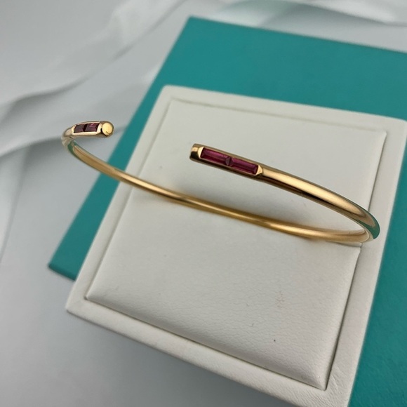 RARE Tiffany & Co. 18k Rubellite Yellow Gold Metro Wire Bangle Bracelet - Picture 3 of 7